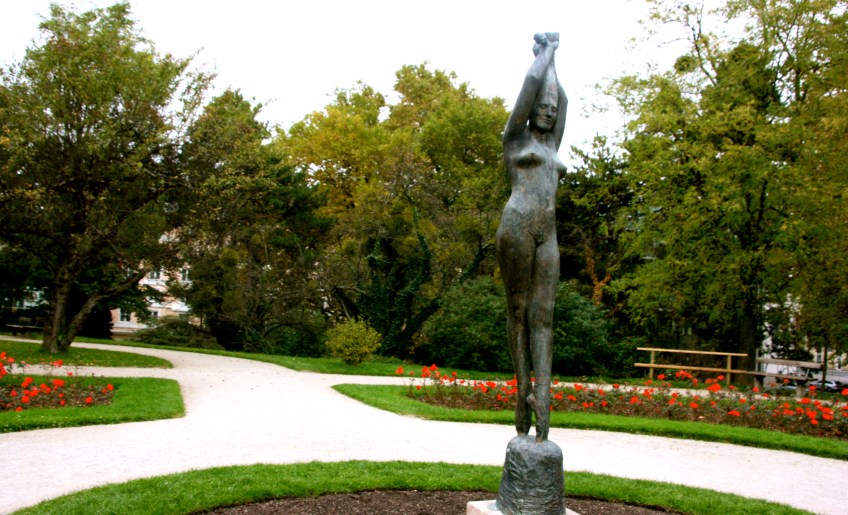 Salzburg, Mirabell Garden, statue, woman, roses